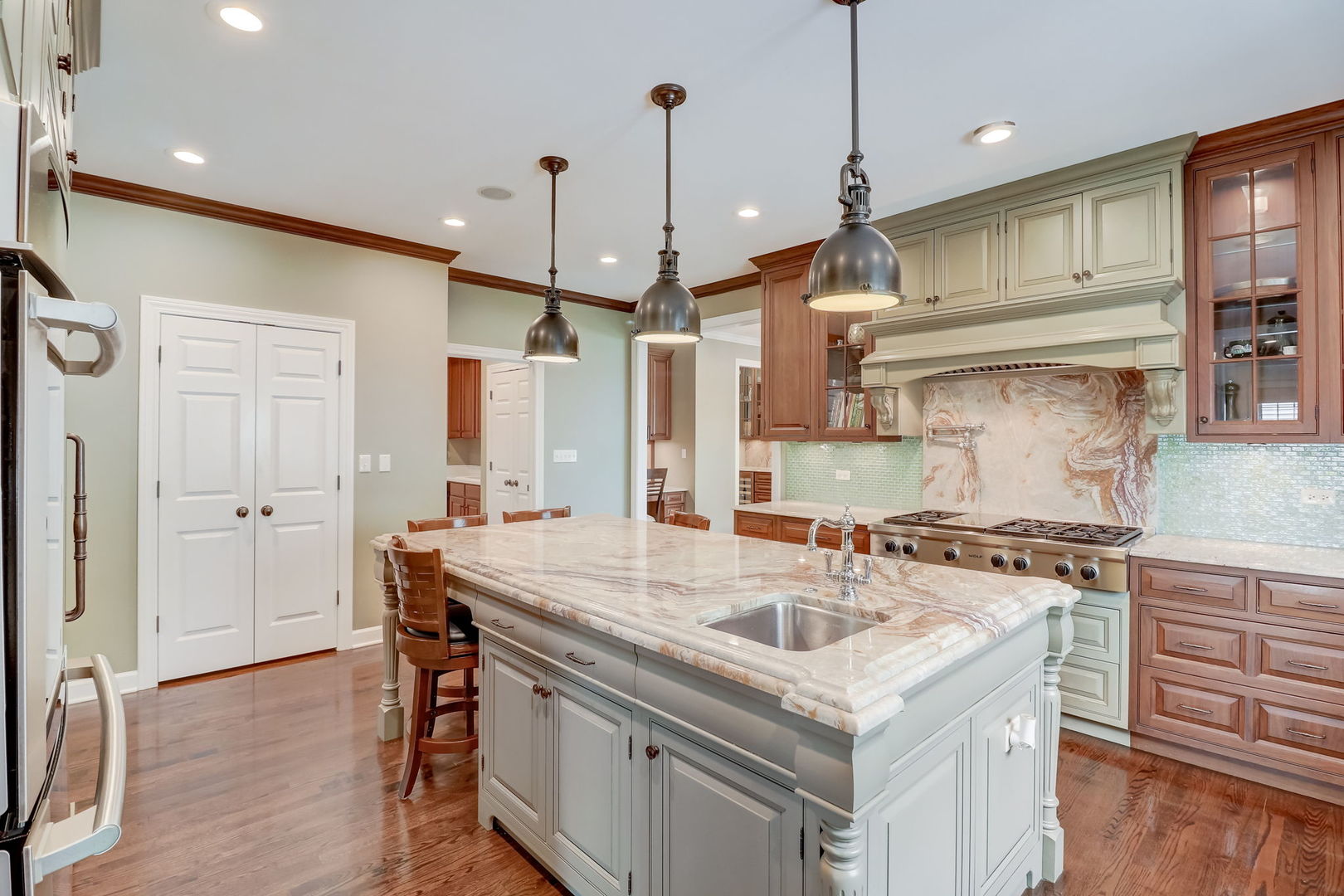 1424 Braxton Road Libertyville, IL 60048 - Photo 13 of 77 Gallery Image 13
