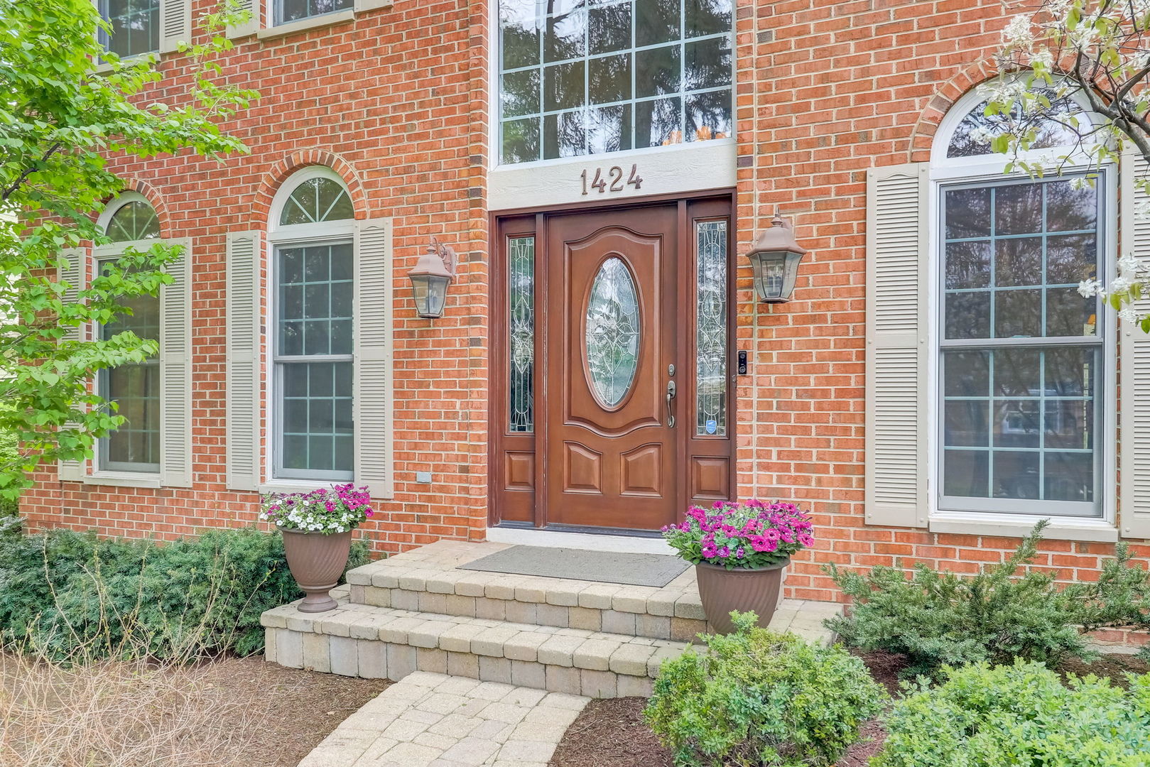 1424 Braxton Road Libertyville, IL 60048 - Photo 3 of 77 Gallery Image 3