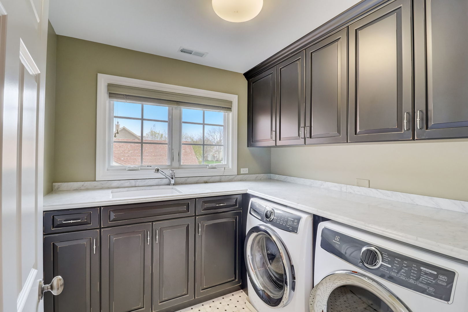 1424 Braxton Road Libertyville, IL 60048 - Photo 44 of 77 Gallery Image 44