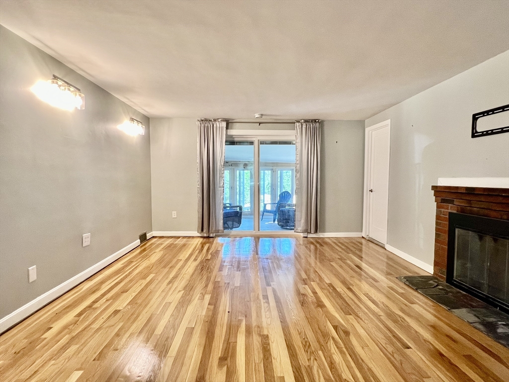 9 Champlain Drive Hudson, MA 01749 - Photo 11 of 19