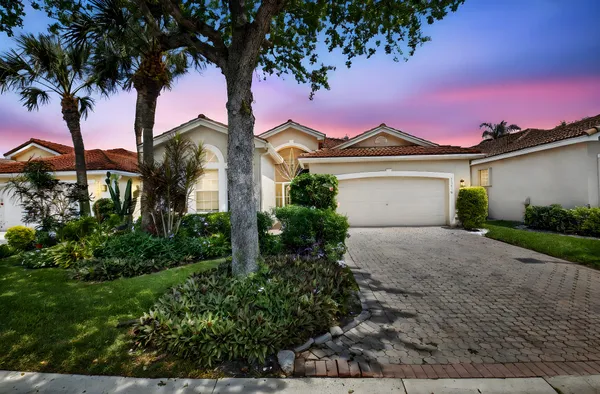 $585,000 | 13738 Plaza Mayor Drive, Delray Beach, FL 33446