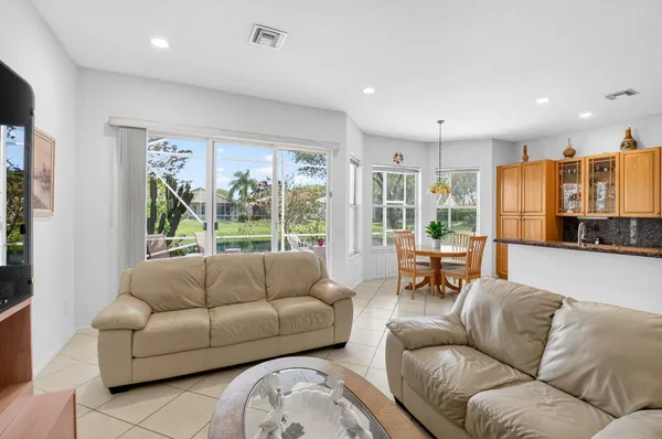 $585,000 | 13738 Plaza Mayor Drive, Delray Beach, FL 33446