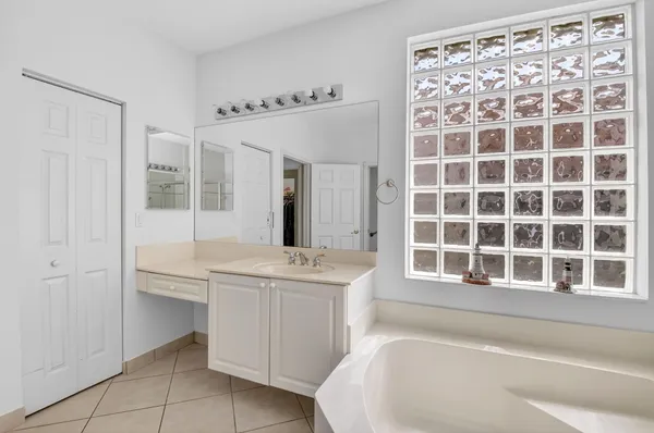 $585,000 | 13738 Plaza Mayor Drive, Delray Beach, FL 33446