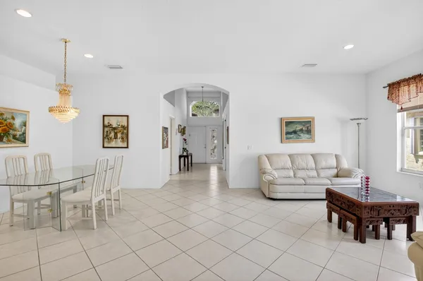 $585,000 | 13738 Plaza Mayor Drive, Delray Beach, FL 33446