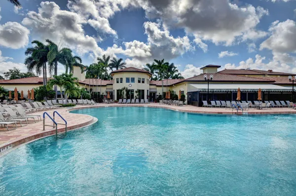 $585,000 | 13738 Plaza Mayor Drive, Delray Beach, FL 33446