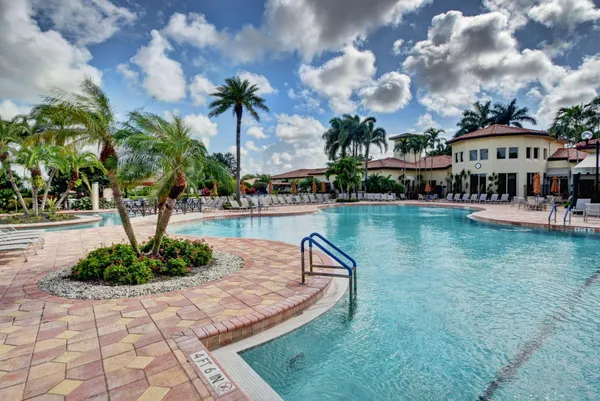 $585,000 | 13738 Plaza Mayor Drive, Delray Beach, FL 33446