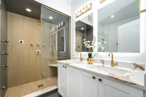 $749,900 | 867 North Marshfield Avenue, Unit 2, Chicago, IL 60622