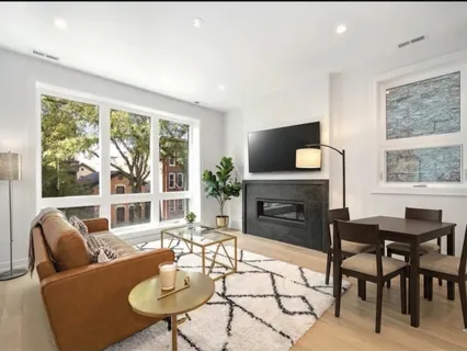 $749,900 | 867 North Marshfield Avenue, Unit 2, Chicago, IL 60622