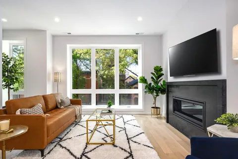 $749,900 | 867 North Marshfield Avenue, Unit 2, Chicago, IL 60622