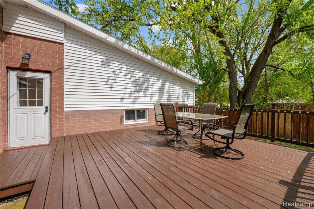 21236 Gudith Road Woodhaven, MI 48183 - Photo 3 of 32