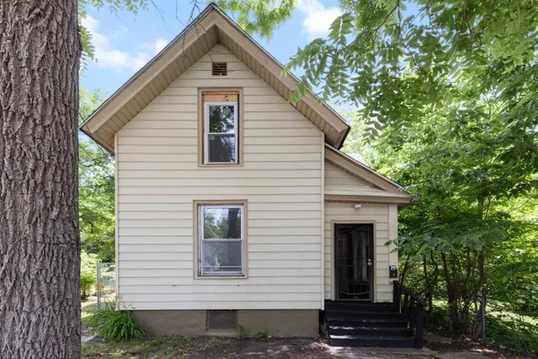 $127,000 | 1029 Woodlawn Avenue, Rockford, IL 61103