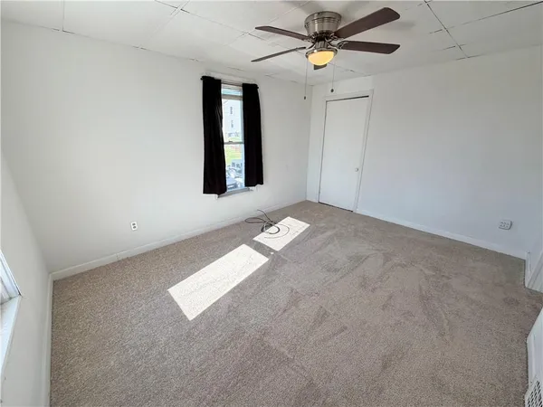 $1,075 | 433 New York Avenue, Unit FRONT, Rochester, PA 15074