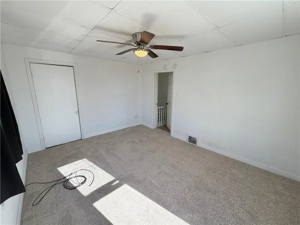 $1,075 | 433 New York Avenue, Unit FRONT, Rochester, PA 15074