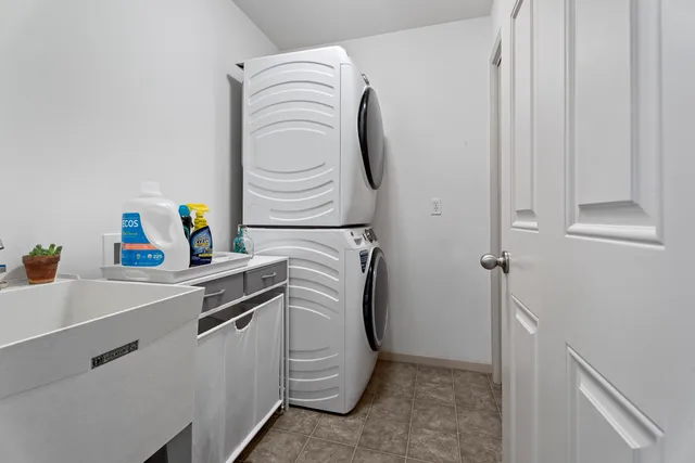 $642,000 | 5994 Vrana Drive, Berrien Springs, MI 49103