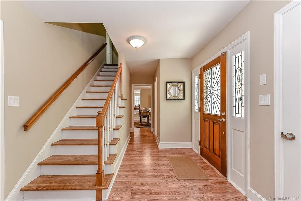 711 Sandridge Road Charlotte, NC 28210 - Photo 2 of 24 Gallery Image 2