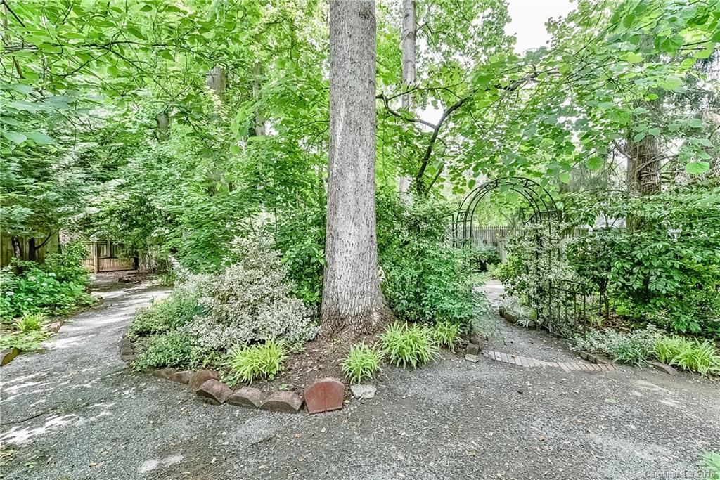 711 Sandridge Road Charlotte, NC 28210 - Photo 11 of 24 Gallery Image 11