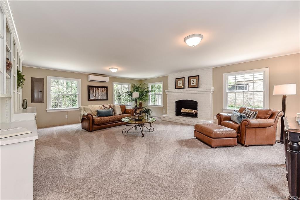 711 Sandridge Road Charlotte, NC 28210 - Photo 13 of 24 Gallery Image 13