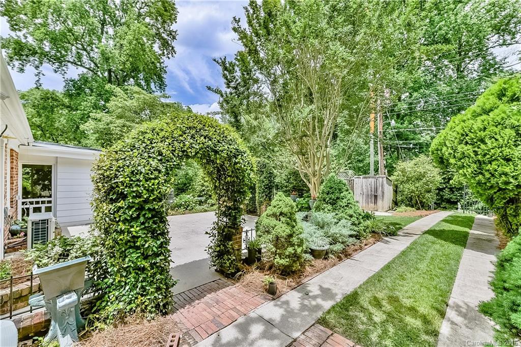 711 Sandridge Road Charlotte, NC 28210 - Photo 19 of 24 Gallery Image 19