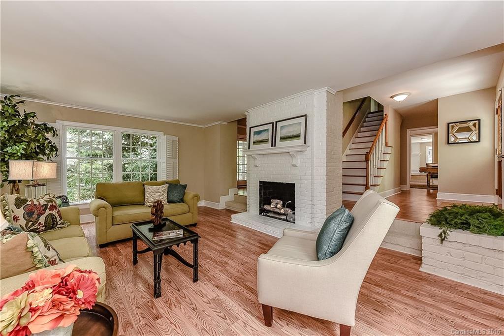 711 Sandridge Road Charlotte, NC 28210 - Photo 4 of 24 Gallery Image 4
