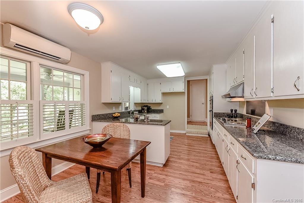 711 Sandridge Road Charlotte, NC 28210 - Photo 8 of 24 Gallery Image 8