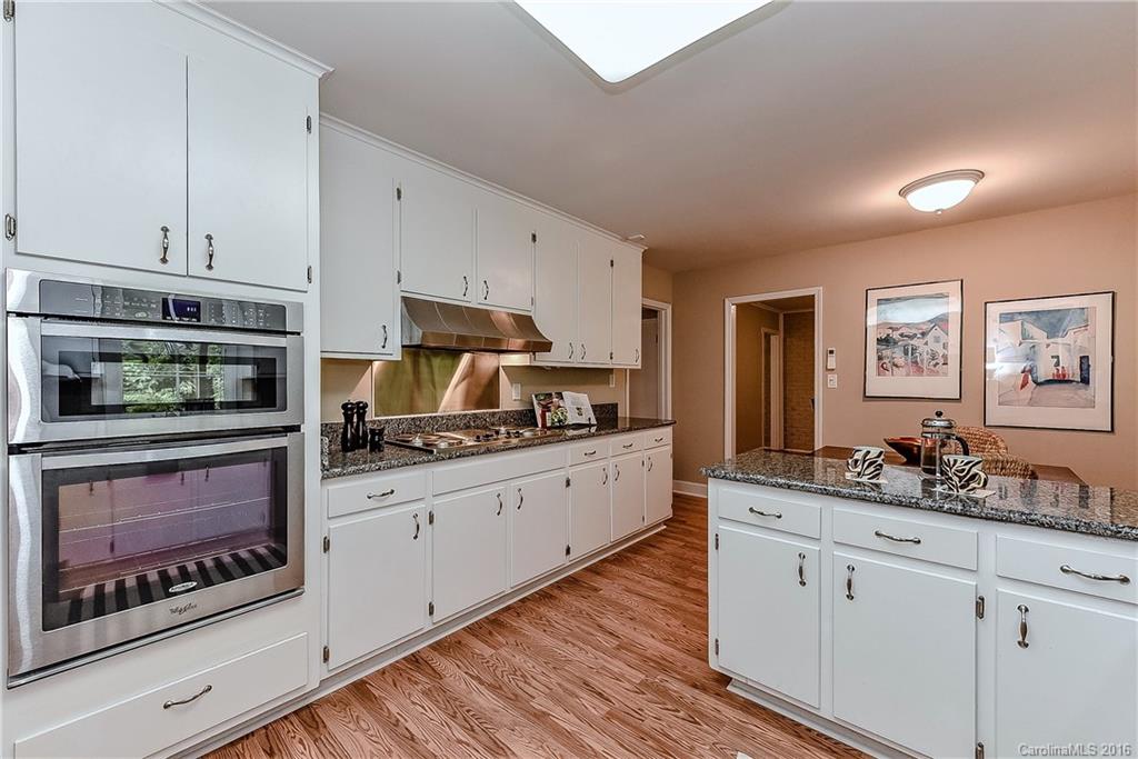 711 Sandridge Road Charlotte, NC 28210 - Photo 9 of 24 Gallery Image 9