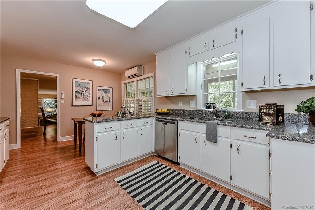 711 Sandridge Road Charlotte, NC 28210 - Photo 10 of 24 Gallery Image 10