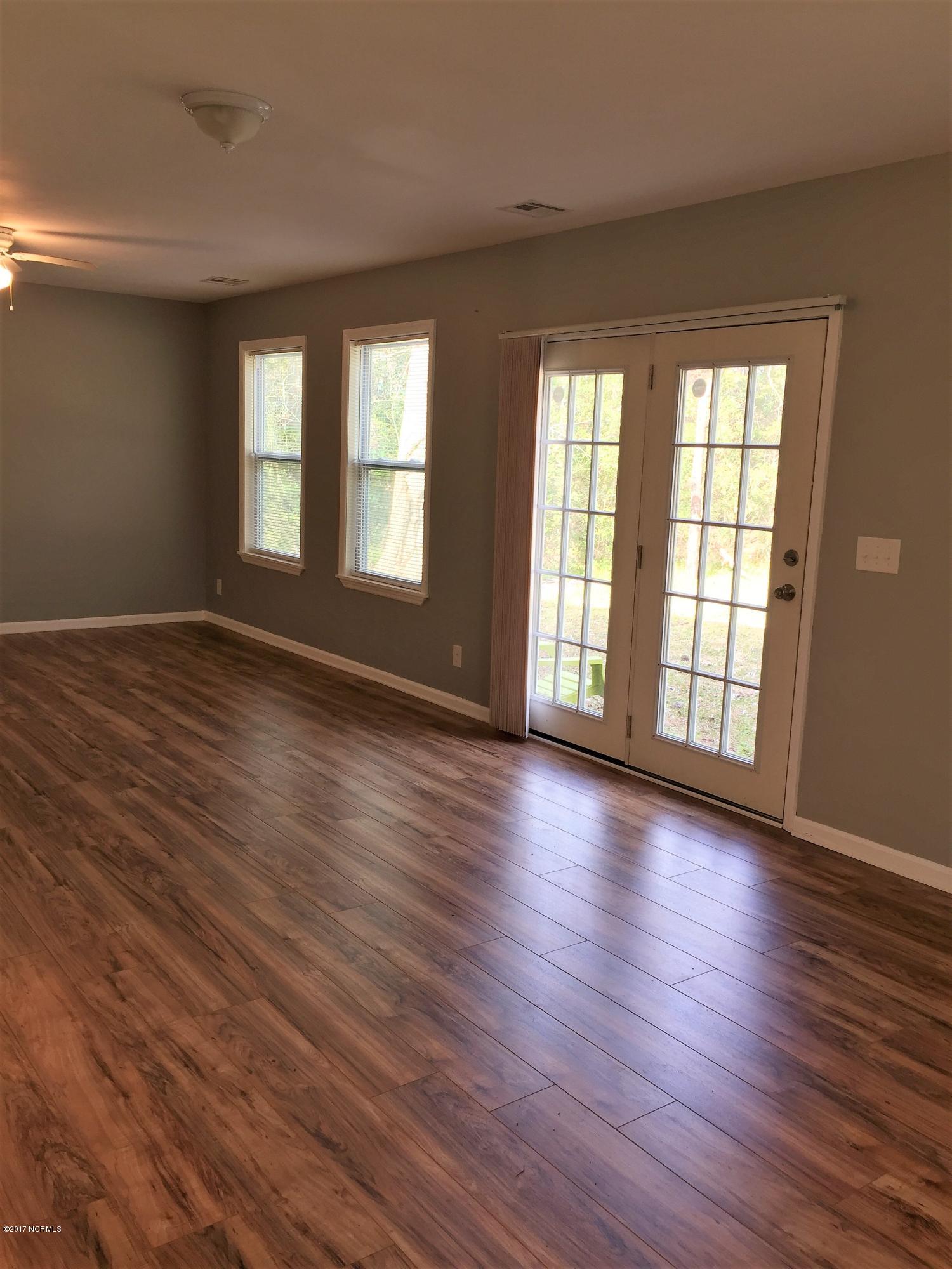 2360 Ralshore Street Southwest Supply, NC 28462 - Photo 6 of 17 Living area