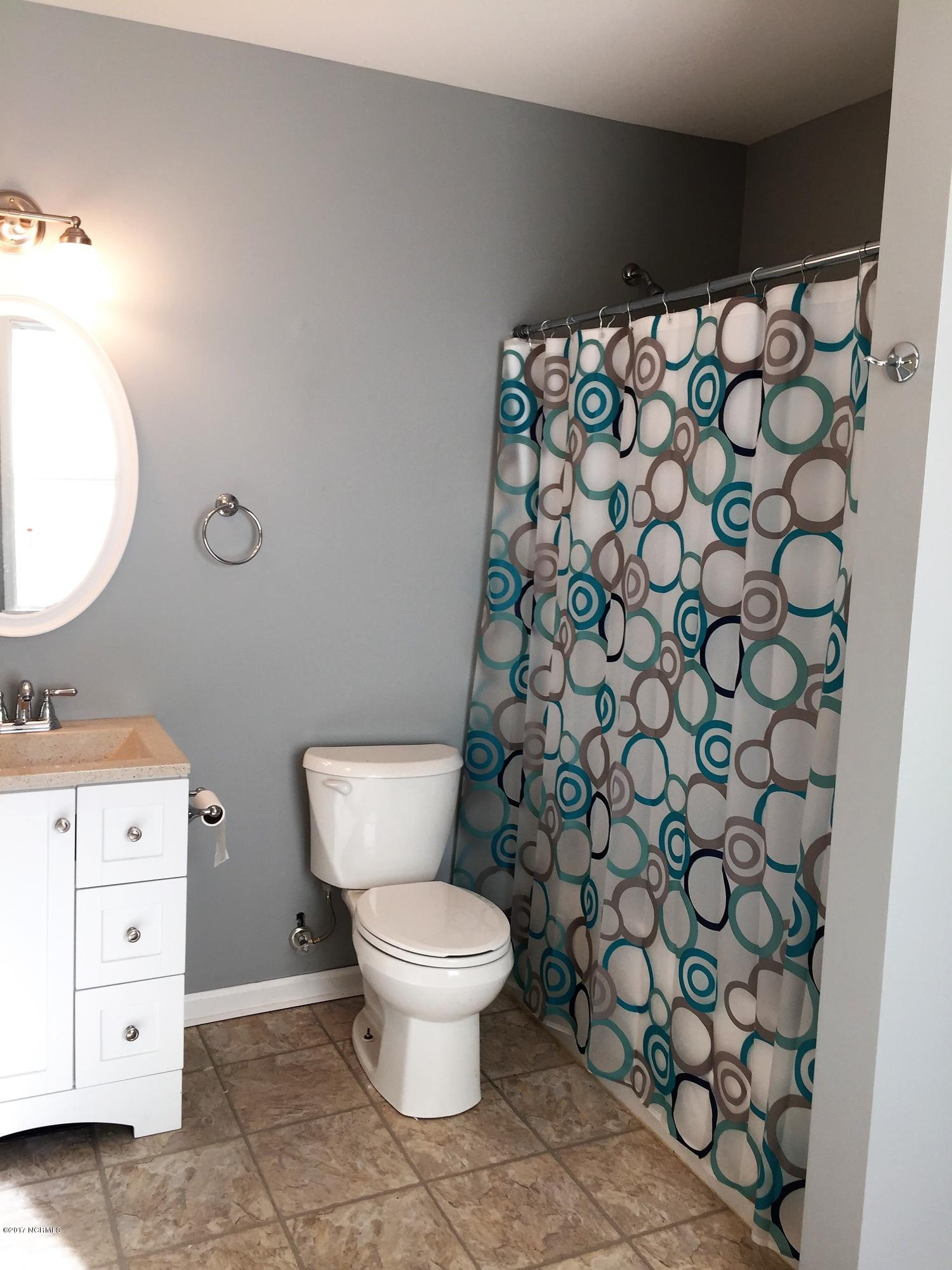 2360 Ralshore Street Southwest Supply, NC 28462 - Photo 10 of 17 Large bath with laundry area