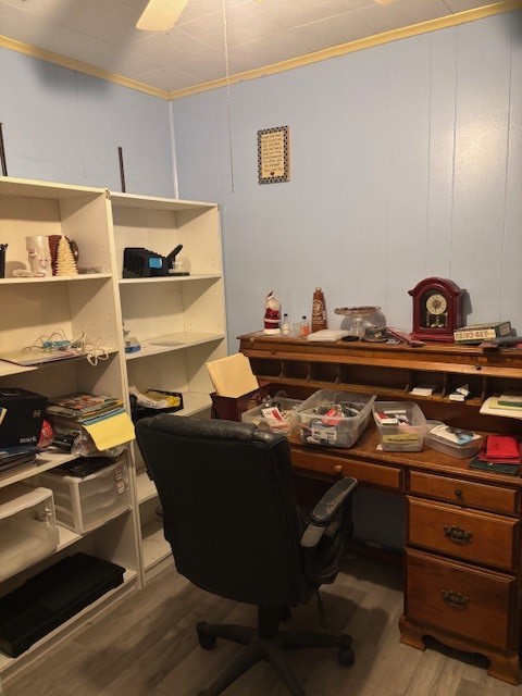 4807 Redfish Reef Drive Bacliff, TX 77518 - Photo 15 of 16 a room with a stove and a table