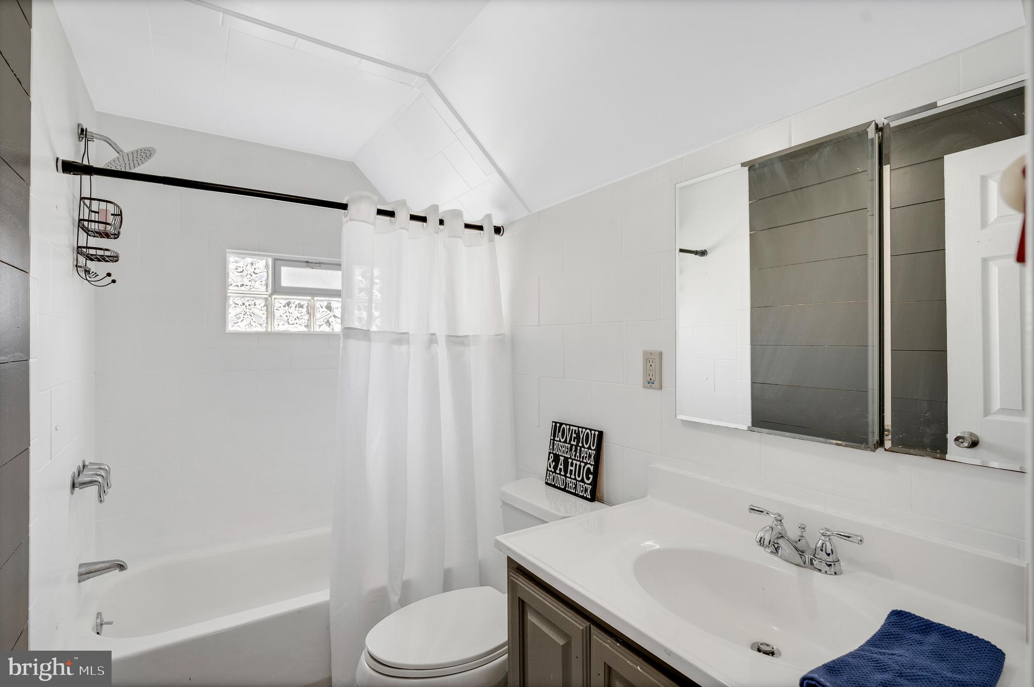 9 Harp Road Levittown, PA 19056 - Photo 25 of 31 Gallery Image 25