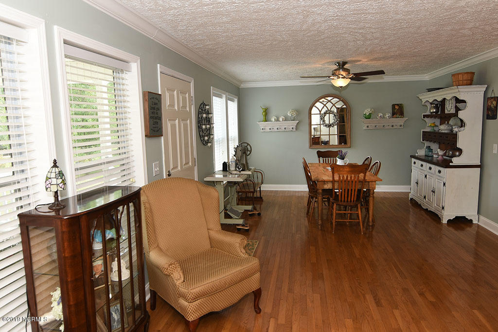 201 Stoney Trail Road Rocky Point, NC 28457 - Photo 6 of 34 201 stoney trail Living Area
