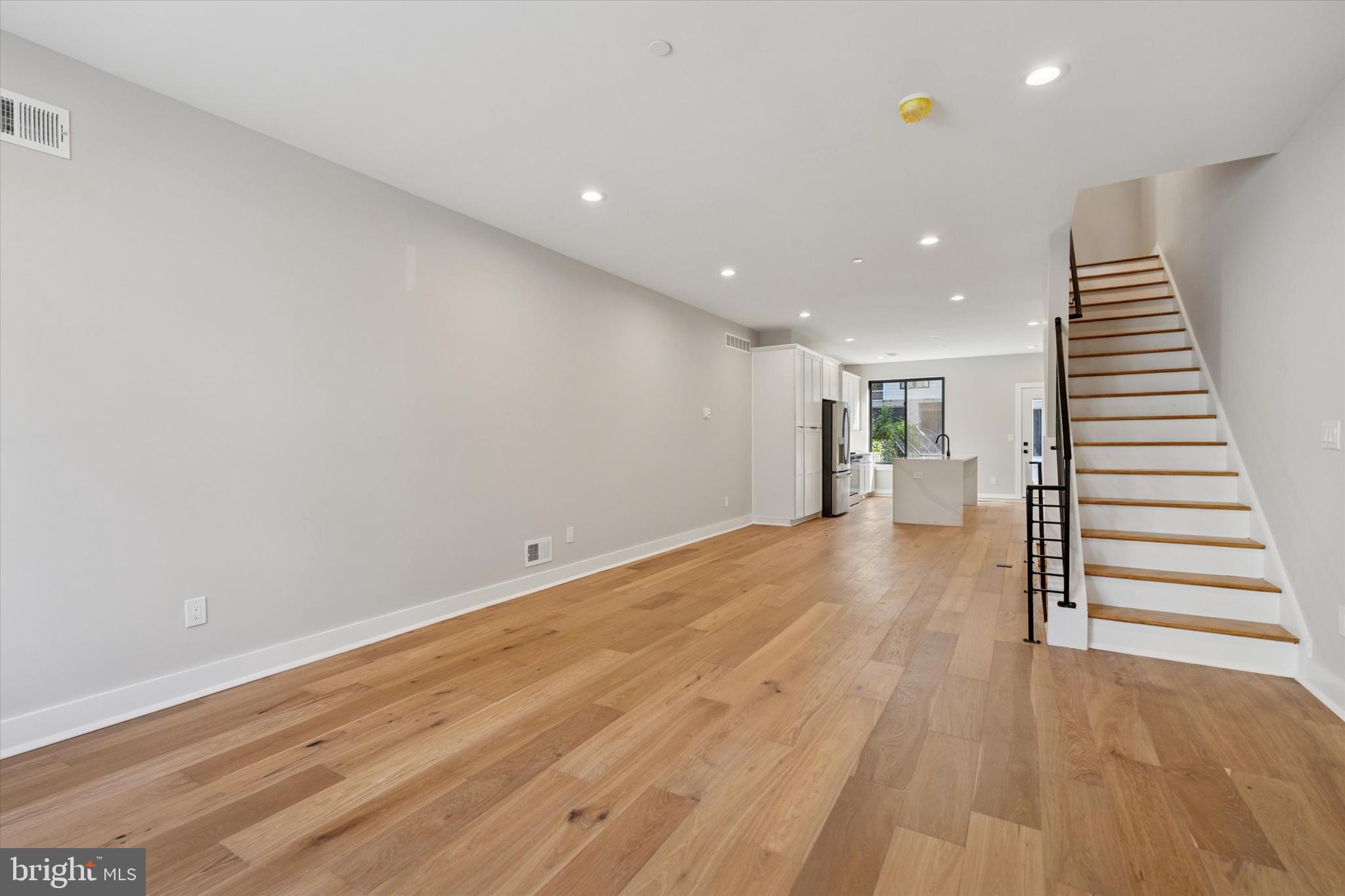 3833 Terrace Street Philadelphia, PA 19128 - Photo 5 of 31