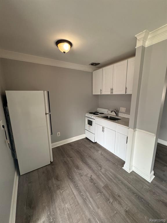 3935 Devon Road Royal Oak, MI 48073 - Photo 4 of 7