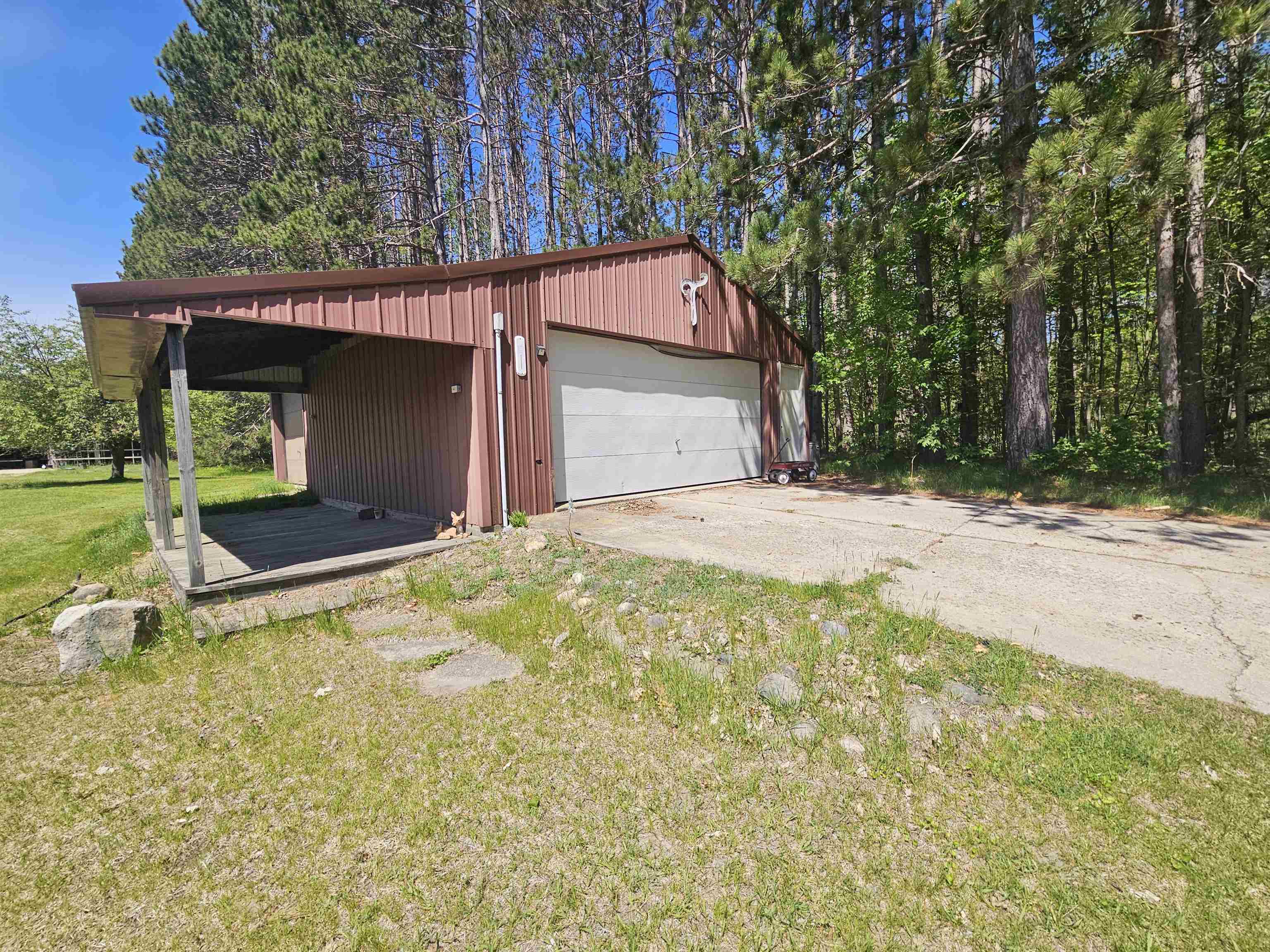 4191 West Arthur Road Harrison, MI 48625 - Photo 2 of 44