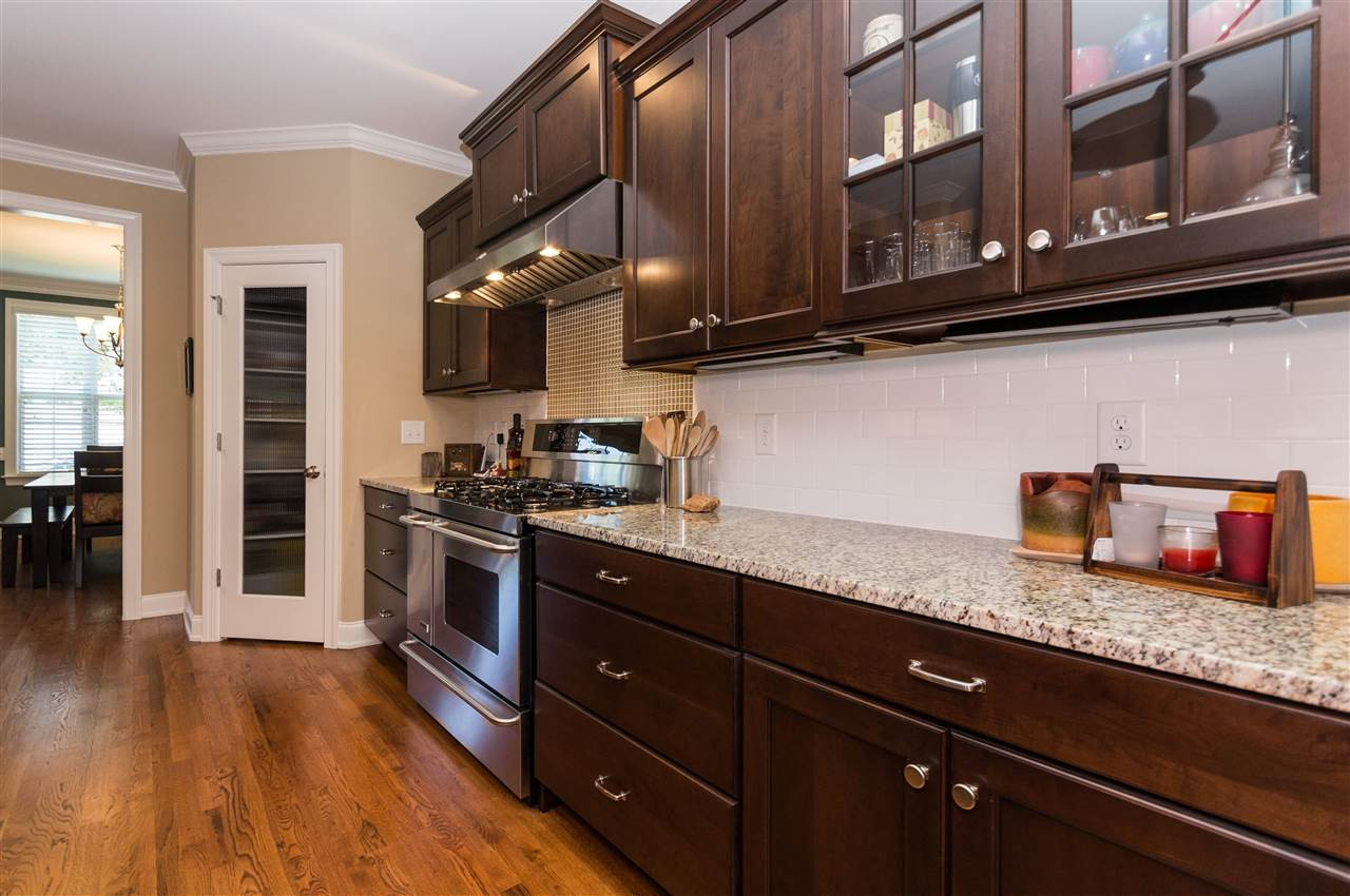 2711 Bembridge Drive Raleigh, NC 27613 - Photo 8 of 25 Kitchen