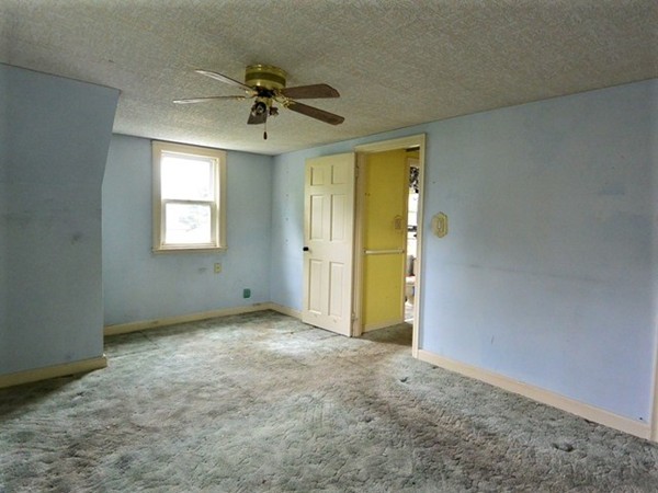 49 Canterbury Road Waltham, MA 02453 - Photo 5 of 23 Gallery Image 5