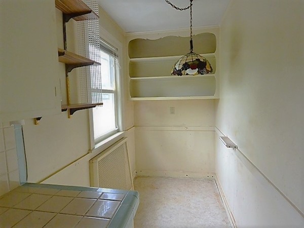 49 Canterbury Road Waltham, MA 02453 - Photo 9 of 23 Gallery Image 9