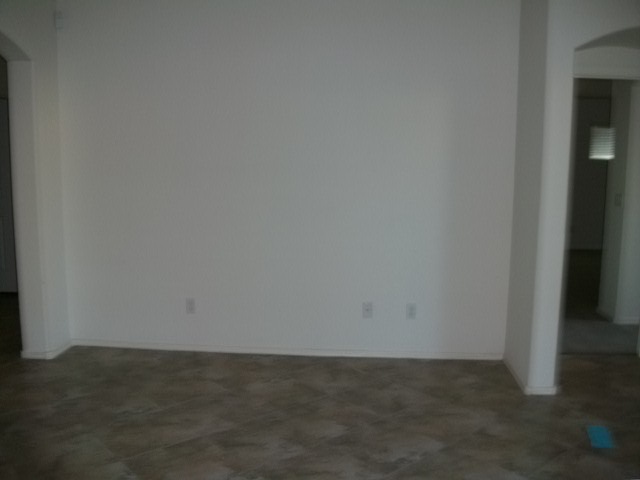 7126 West Beverly Road Laveen, AZ 85339 - Photo 3 of 20 Living Room