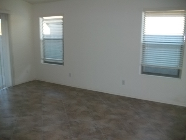 7126 West Beverly Road Laveen, AZ 85339 - Photo 4 of 20 Living Room View 2