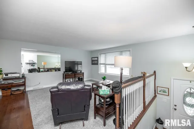 $187,000 | 6407 North Robinwood Drive, Peoria, IL 61614