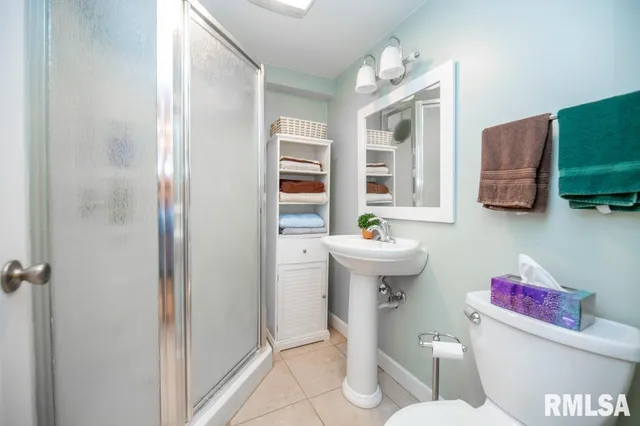 $187,000 | 6407 North Robinwood Drive, Peoria, IL 61614