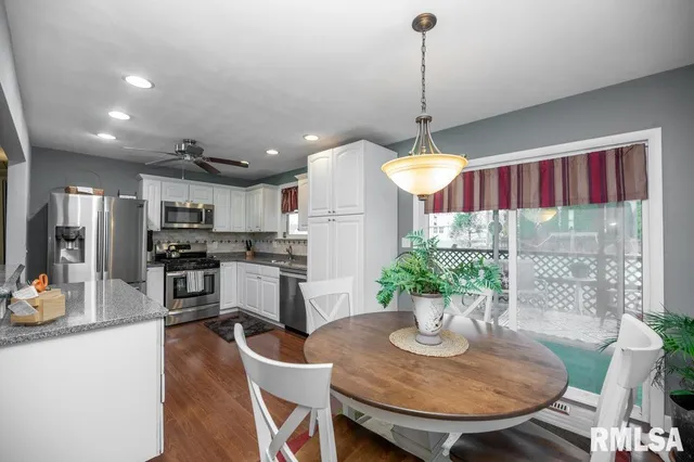 $187,000 | 6407 North Robinwood Drive, Peoria, IL 61614