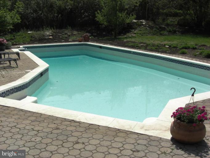 3409 Manor Hill Road Pikesville, MD 21208 - Photo 11 of 16 Swimming Pool