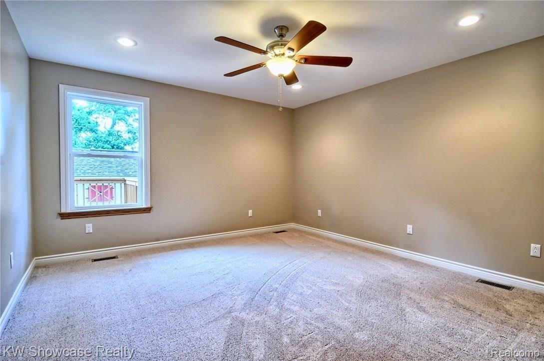 554 Snyder Road Highland, MI 48357 - Photo 22 of 32 3rd_Bedroom.jpg