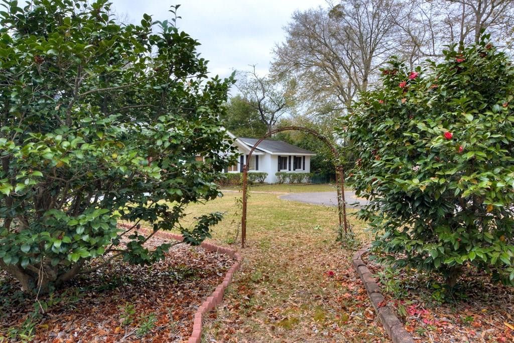1024 Wildwood Road Aiken, SC 29801 - Photo 3 of 45 Gallery Image 3