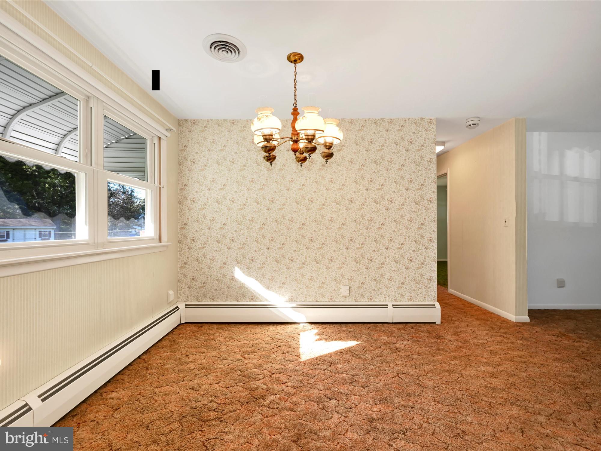 4 Old Wernersville Road Reading, PA 19608 - Photo 9 of 27 DINING AREA