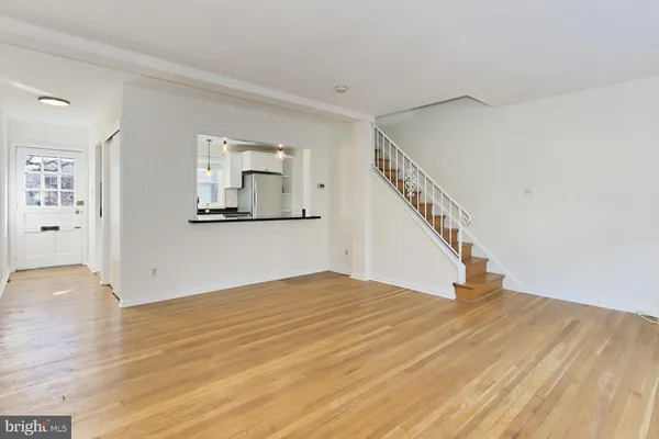 $3,400 | 2942 Landover Street, Alexandria, VA 22305
