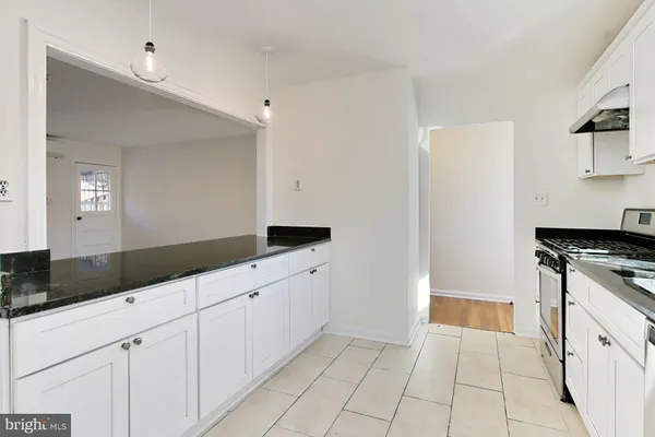 $3,400 | 2942 Landover Street, Alexandria, VA 22305