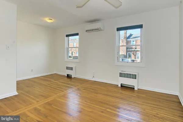$3,400 | 2942 Landover Street, Alexandria, VA 22305