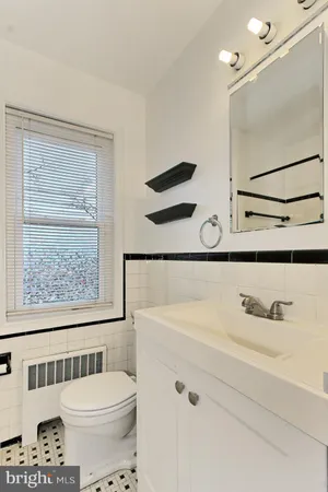 $3,400 | 2942 Landover Street, Alexandria, VA 22305